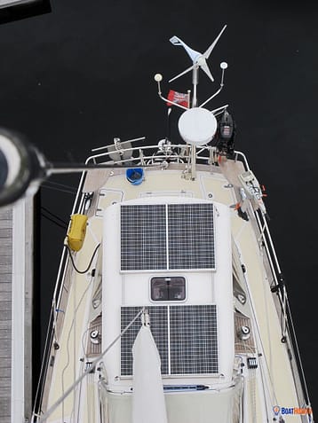 Solar panels on author_s boat (2)